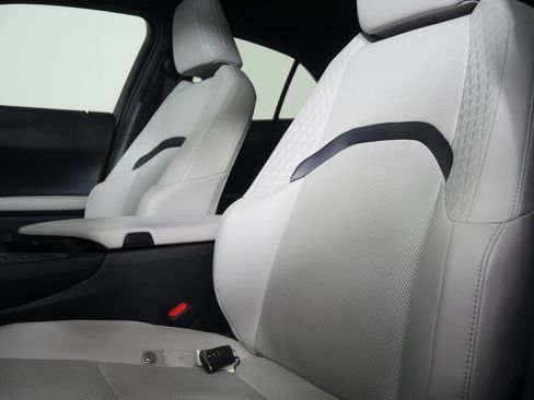 Used 2020 Lexus UX 250h w/ Premium Package image 11