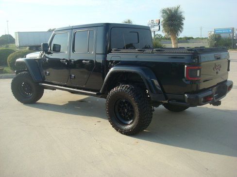 Used 2023 Jeep Gladiator Rubicon w/ LED Lighting Group AWD/4WD image 5