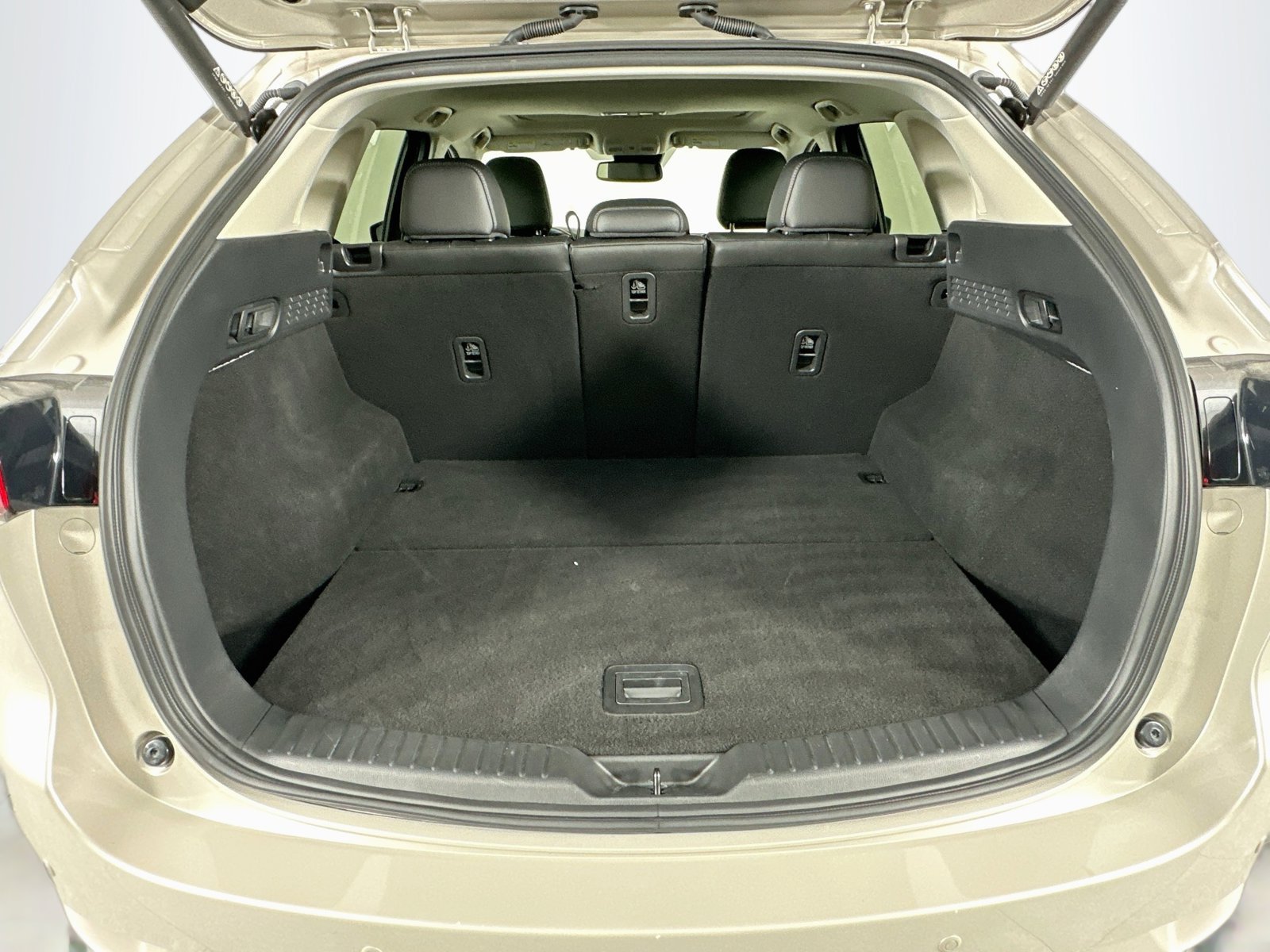 Used 2025 MAZDA CX-5 AWD 2.5 S w/ Premium Plus Pkg image 8