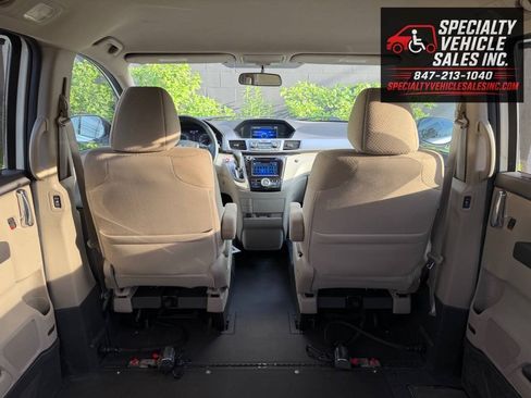 Used 2015 Honda Odyssey EX image 29