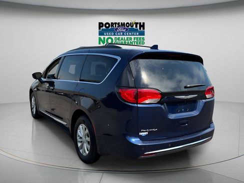 Used 2017 Chrysler Pacifica Touring-L FWD image 24