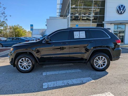 Used 2021 Jeep Grand Cherokee Laredo AWD/4WD image 3