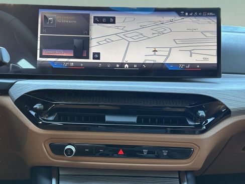 Used 2026 BMW 330i Sedan w/ Premium Package image 14