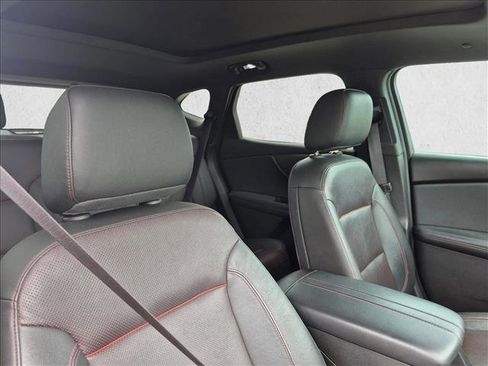 Used 2019 Chevrolet Blazer RS w/ Sun and Wheels Package FWD image 18
