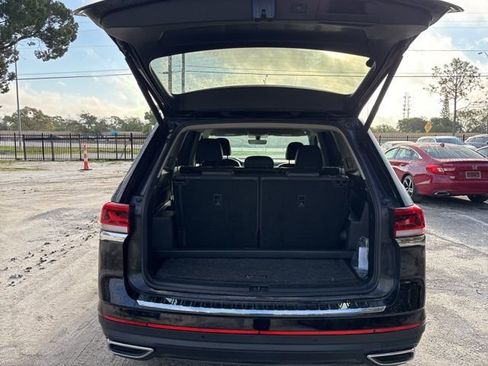 Used 2023 Volkswagen Atlas SE w/ Black Wheel Package image 7