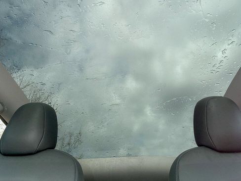 Used 2020 Tesla Model Y Performance image 21