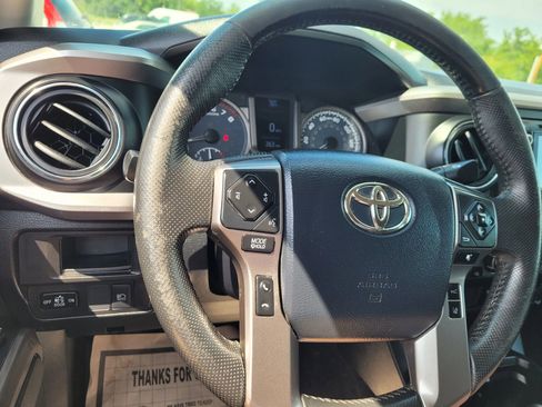 Used 2019 Toyota Tacoma SR5 image 22