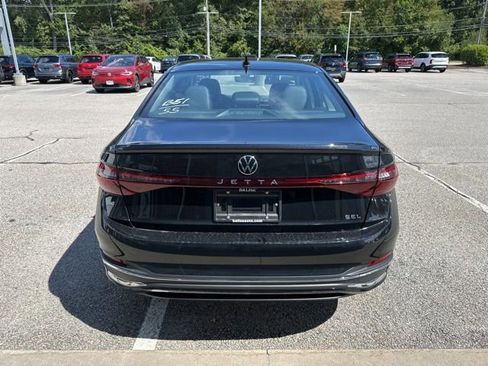 New 2025 Volkswagen Jetta SEL image 6