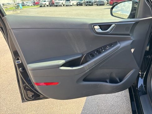 Used 2018 Hyundai Ioniq SEL FWD image 29