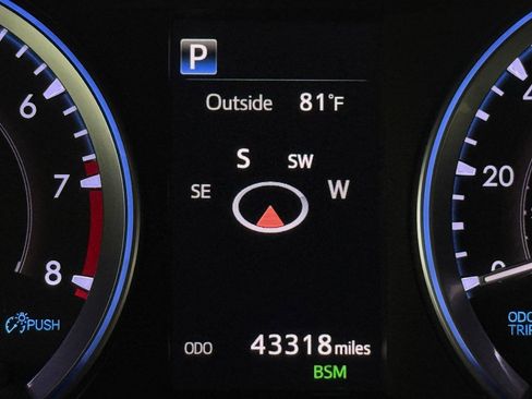 Used 2019 Toyota Highlander XLE AWD/4WD image 62