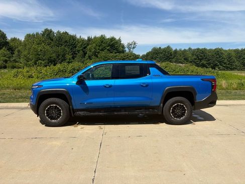 New 2026 Chevrolet Silverado EV Trail Boss w/ Plus Package AWD/4WD image 6