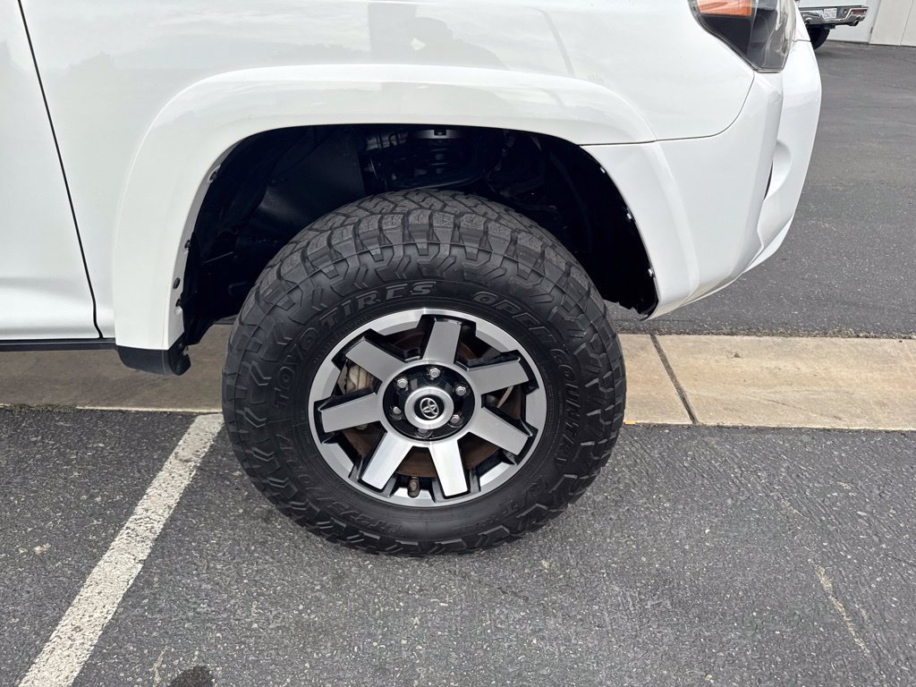 Certified 2021 Toyota 4Runner TRD Off-Road Premium AWD/4WD image 21