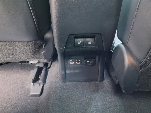 Used 2024 Toyota Prius Prime Premium w/ Advanced Technology Package image 12