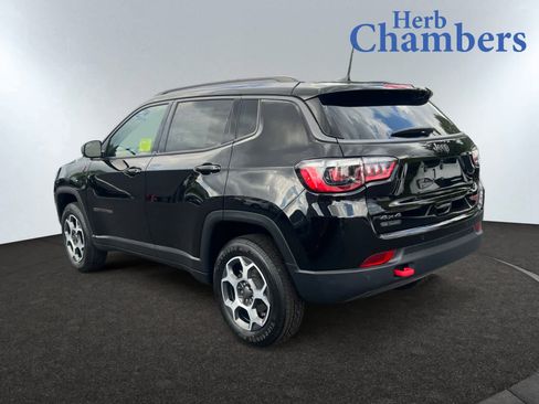 Used 2022 Jeep Compass Trailhawk image 2