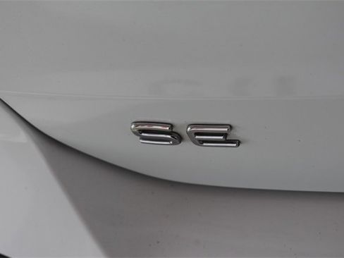 Used 2022 Volkswagen Taos SE image 12