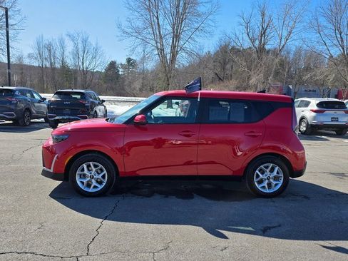Certified 2025 Kia Soul LX w/ LX Technology Package image 5