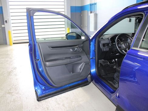Used 2025 Honda CR-V Sport-L image 7