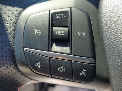 Used 2025 Ford Escape ST-Line FWD image 18