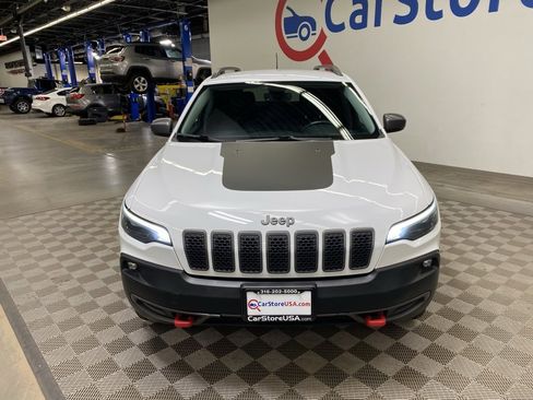 Used 2019 Jeep Cherokee Trailhawk image 3