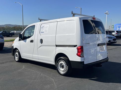 Used 2019 Nissan NV200 S w/ Cruise Control Package image 3