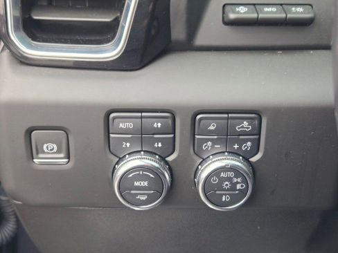 Used 2024 GMC Sierra 1500 Denali image 32