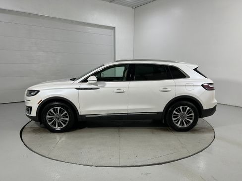 Used 2019 Lincoln Nautilus Select AWD/4WD image 21