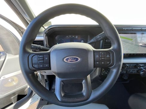 Used 2023 Ford F350 XLT w/ XLT Premium Package image 9
