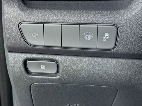 Used 2022 Kia Niro LX FWD image 10