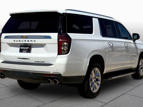 Used 2023 Chevrolet Suburban Premier image 13