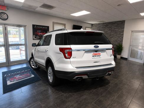 Used 2018 Ford Explorer XLT w/ Equipment Group 202A AWD/4WD image 6