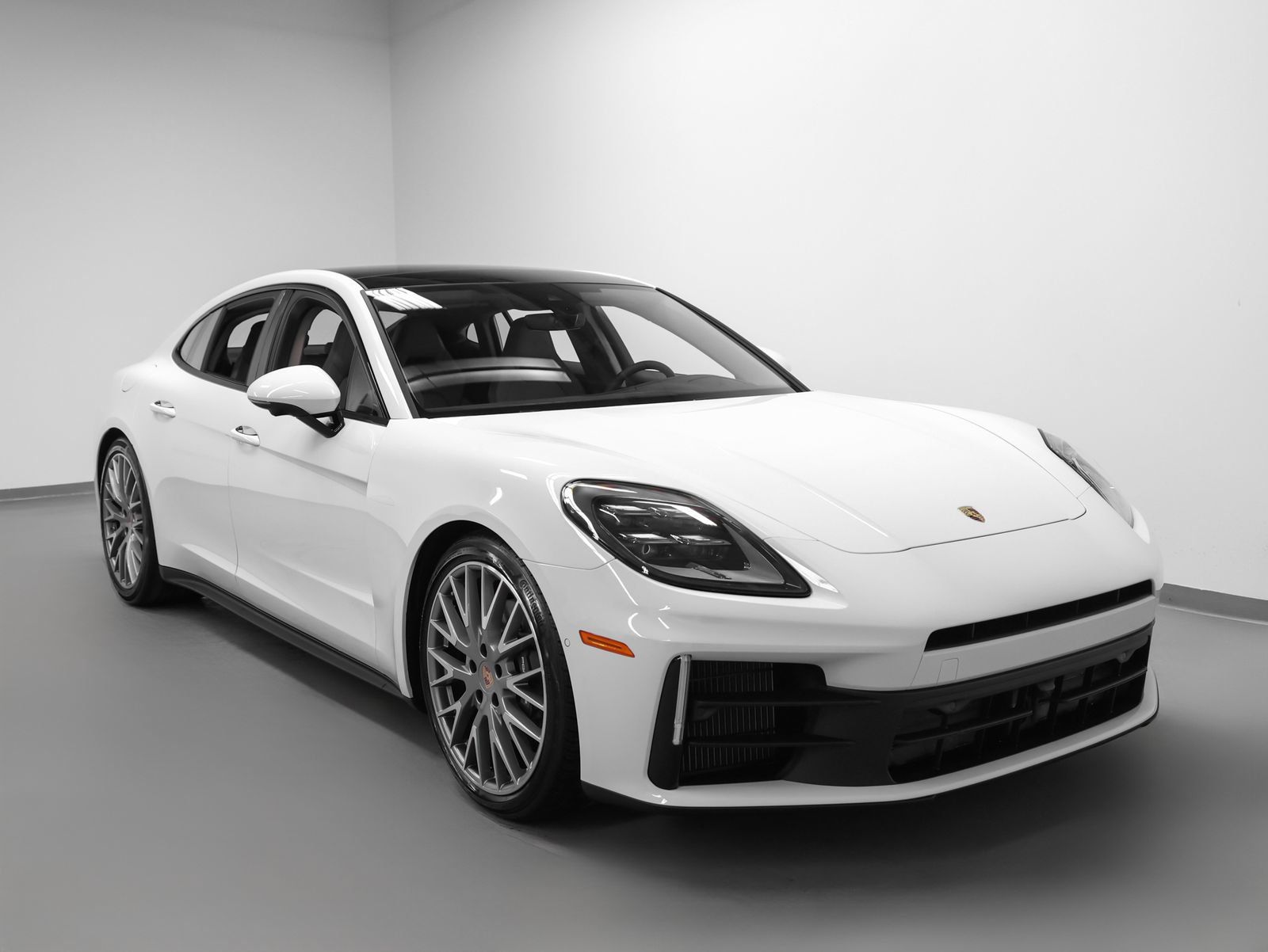 Certified 2026 Porsche Panamera 4 AWD/4WD image 10