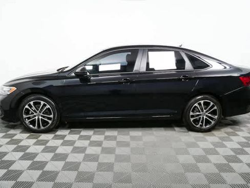 Certified 2024 Volkswagen Jetta Sport FWD image 31
