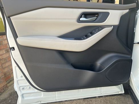 New 2026 Nissan Rogue Dark Armor FWD image 10