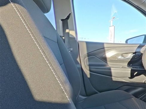 Used 2024 GMC Terrain SLE image 26