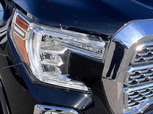 Used 2021 GMC Sierra 1500 Denali w/ Driver Alert Package II image 27