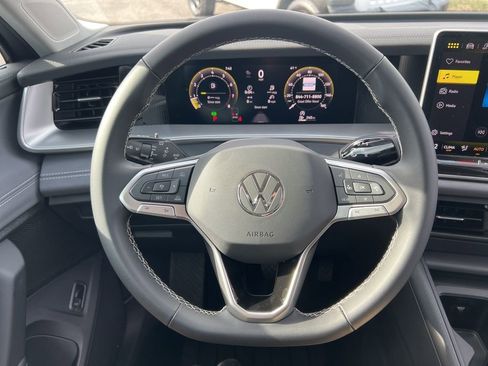 New 2026 Volkswagen Tiguan SE image 15