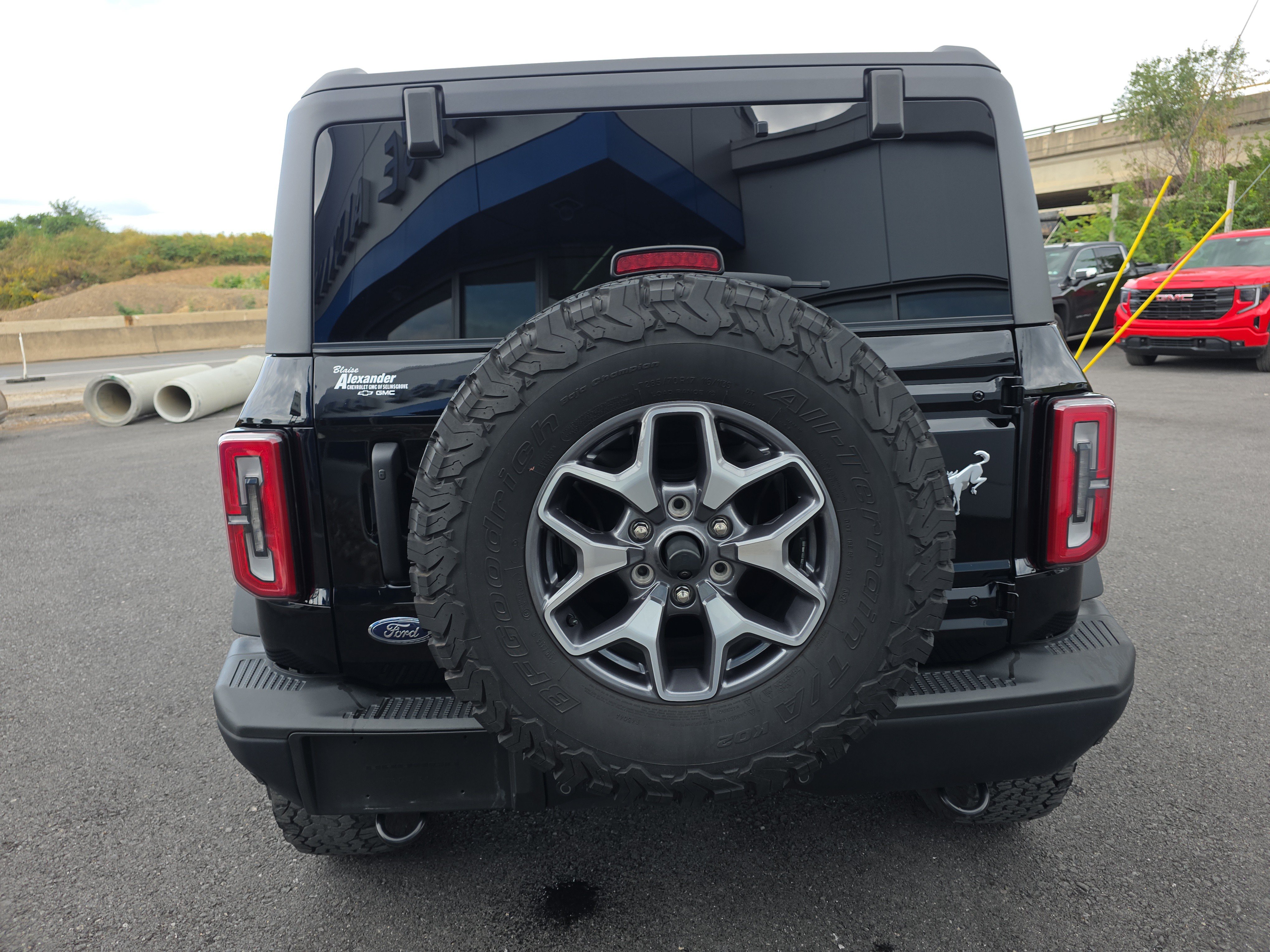 Used 2024 Ford Bronco Badlands AWD/4WD image 4