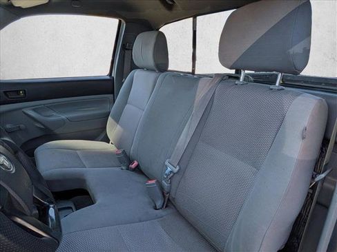 Used 2014 Toyota Tacoma 2WD Regular Cab image 16