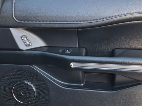 Used 2021 Ford Expedition Max XLT image 30