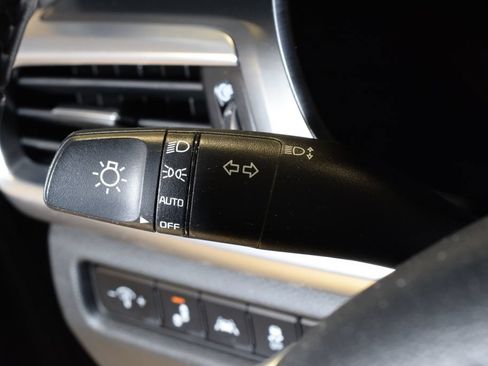 Used 2022 Kia Telluride S FWD image 16