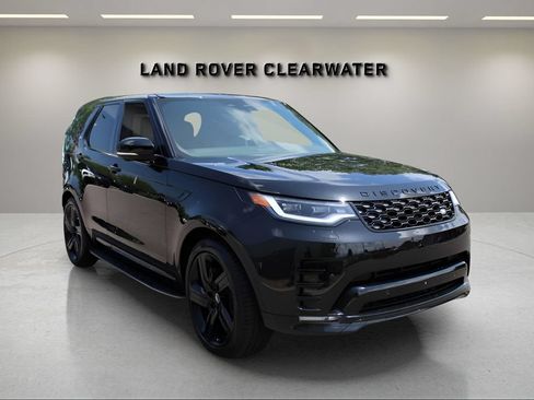 Used 2025 Land Rover Discovery Dynamic SE AWD/4WD image 6