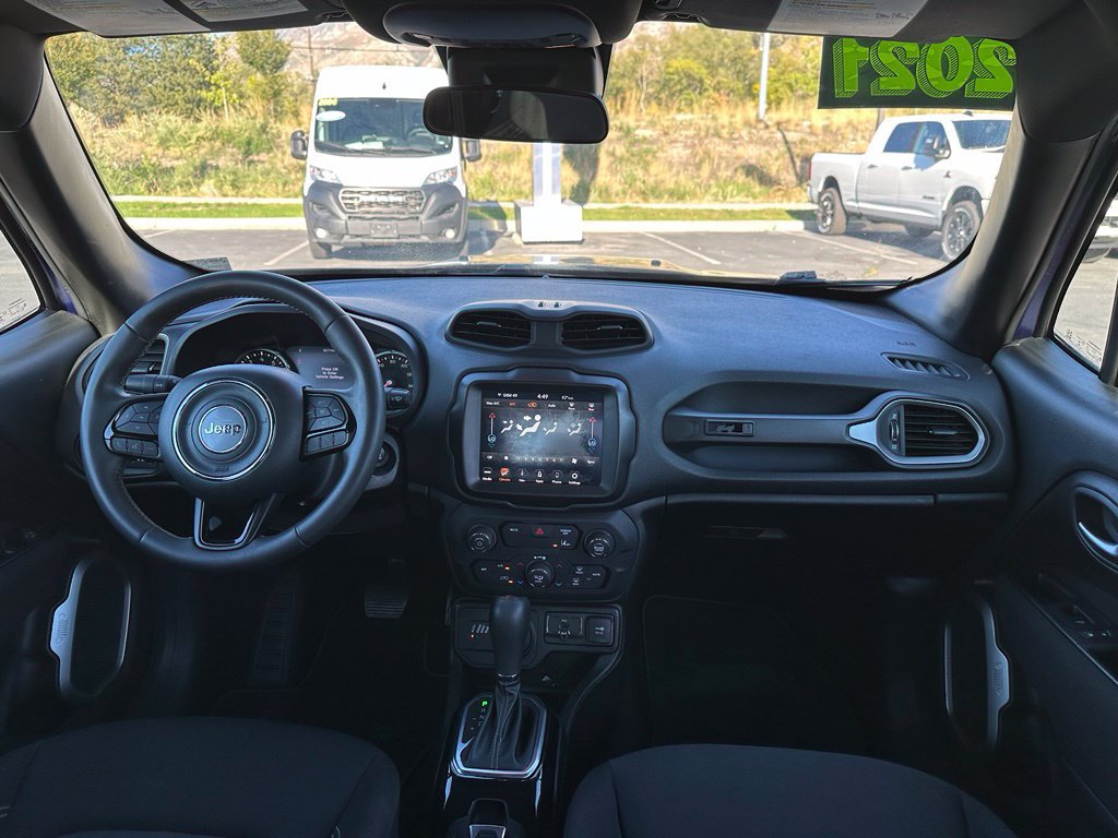 Used 2021 Jeep Renegade Latitude AWD/4WD image 23