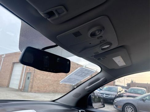 Used 2011 GMC Acadia SLE FWD image 19