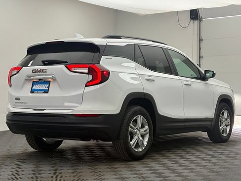 Used 2023 GMC Terrain SLE w/ Driver Convenience Package FWD image 7