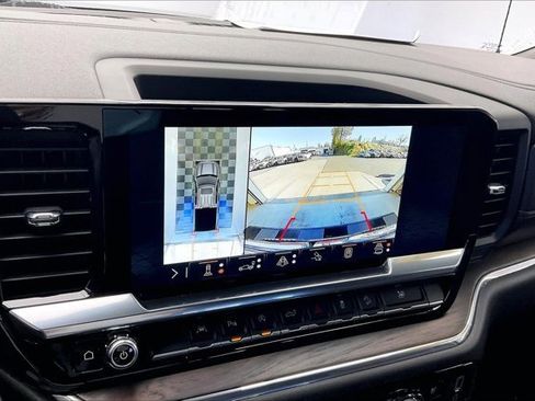 Used 2024 GMC Sierra 1500 SLT w/ SLT Premium Plus Package image 23