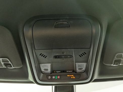 Certified 2024 Cadillac XT5 Luxury w/ LPO, Floor Liner Package AWD/4WD image 21