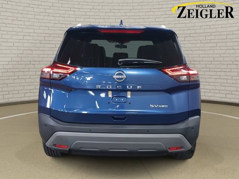 Used 2023 Nissan Rogue SV w/ SV Premium B Package image 6