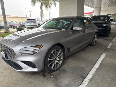 Used 2024 Genesis G70 2.5T image 1