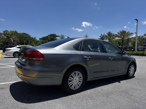 Used 2014 Volkswagen Passat 2.5 S FWD image 24