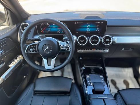 Used 2021 Mercedes-Benz GLB 250 image 27
